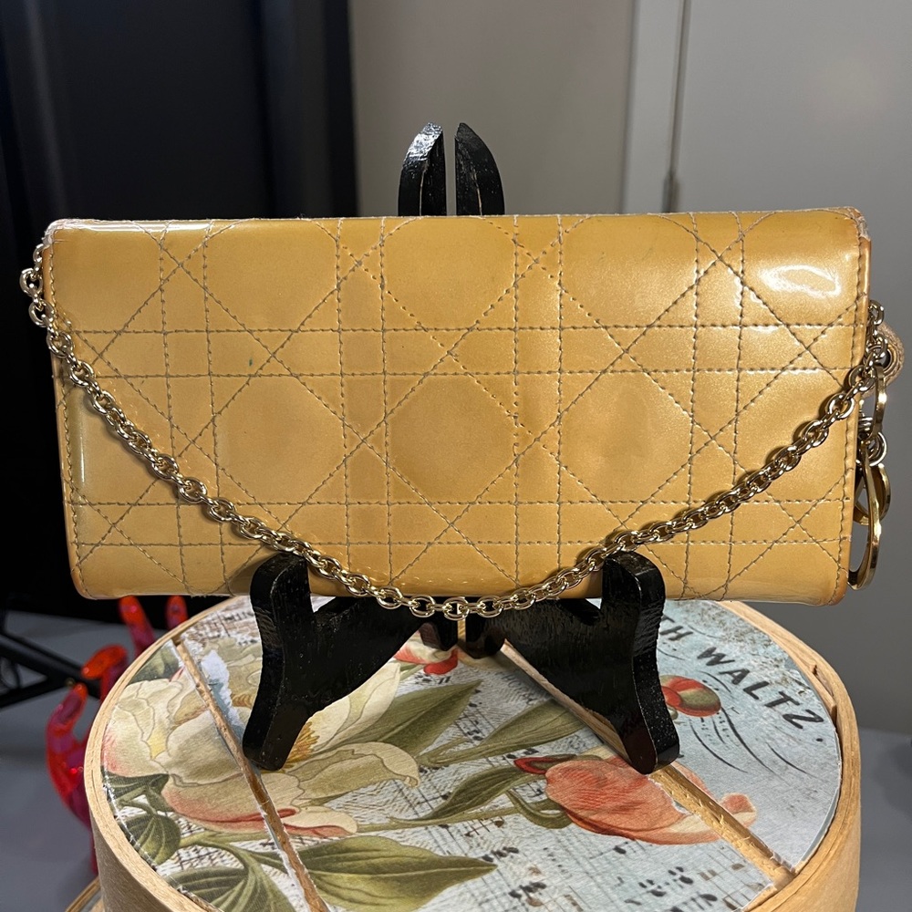 Christian Dior Cannage Yellow Quilted Patent-Leather Chain Shoulder Bag - Picture 2 of 13